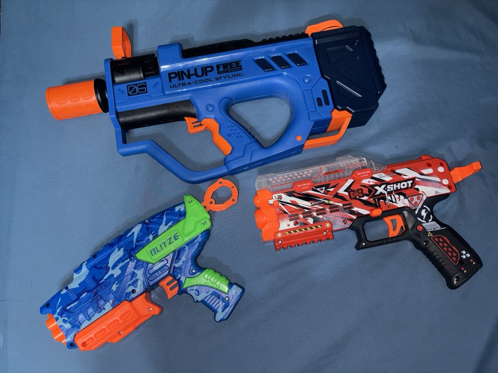 Lot Of 3 Play Guns 2 Dart Guns & 1 Electric Squirt Gun (no Darts Are Included)