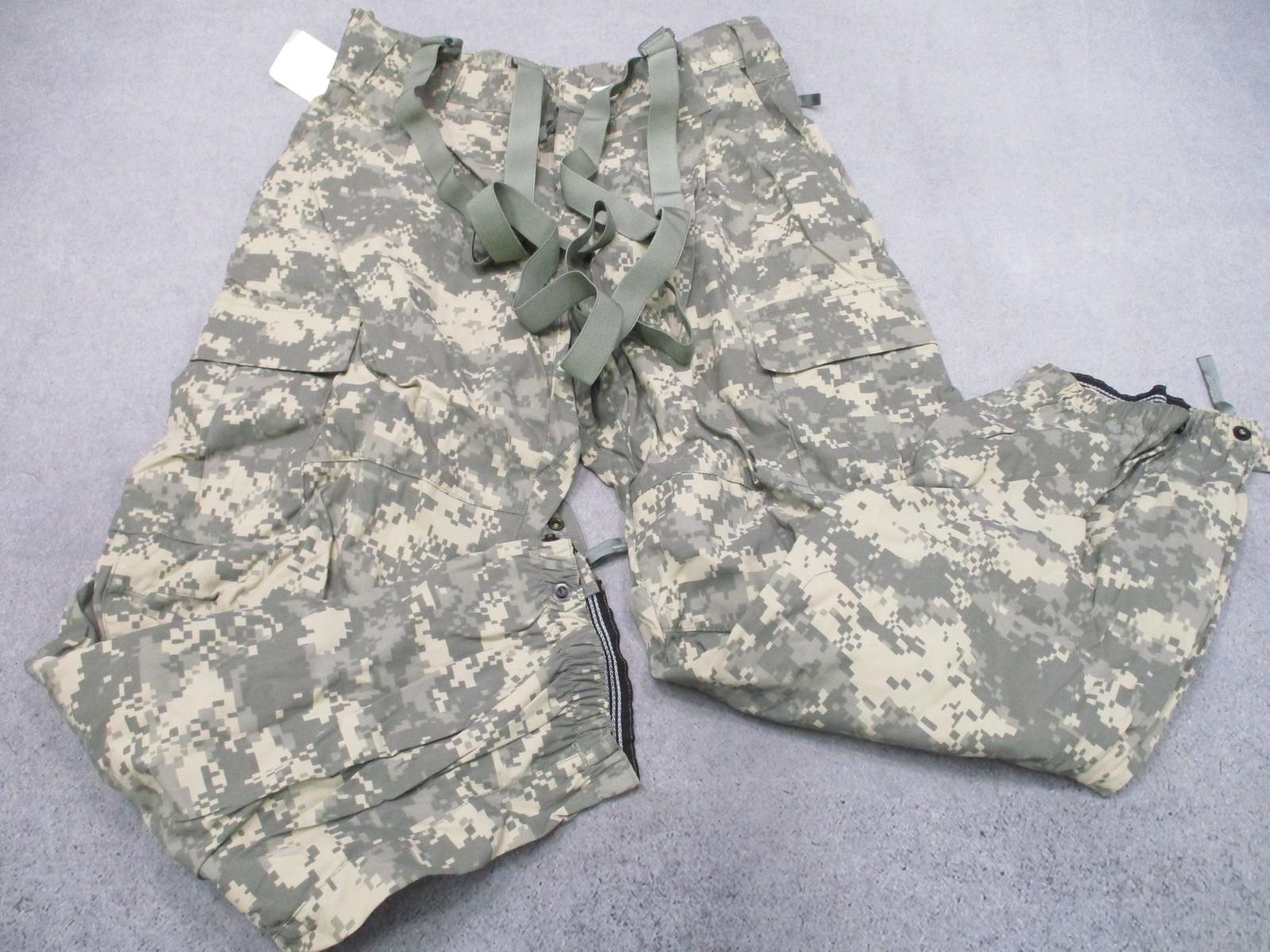 US Military Gen III Soft Shell Trousers UCP Digital Camo Medium Reg w/ Suspender