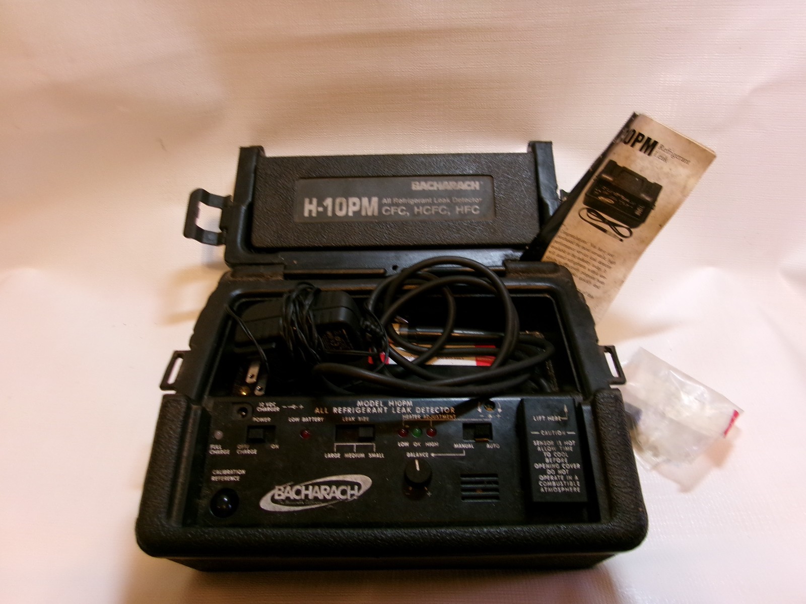 Bacharach  H-10 Refrigerant Leak Detector CFC HCFC HFC Used Professional Series