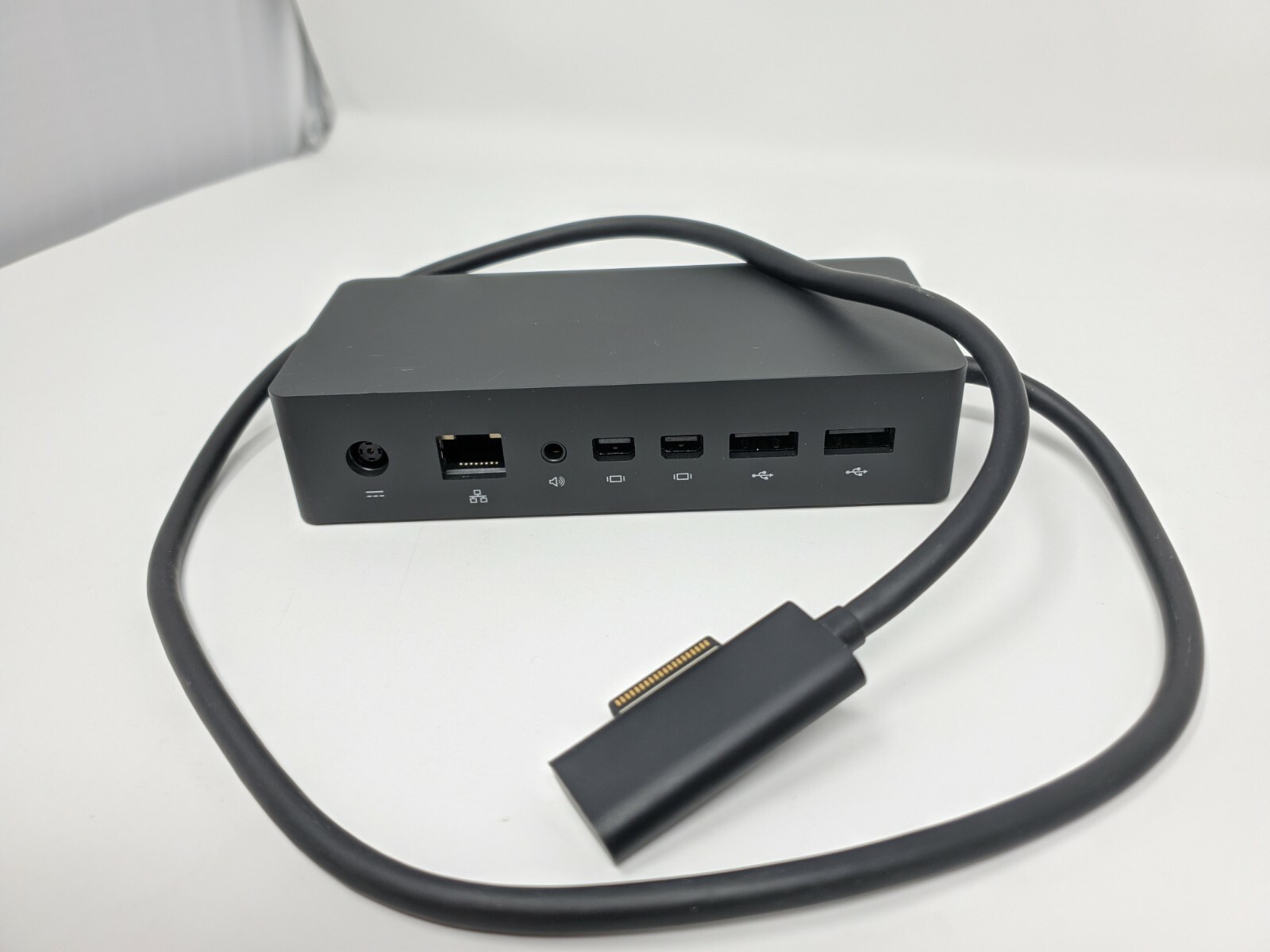 Microsoft Docking Station Model 1661 for Microsoft Surface Pro + AC Adapter 1749