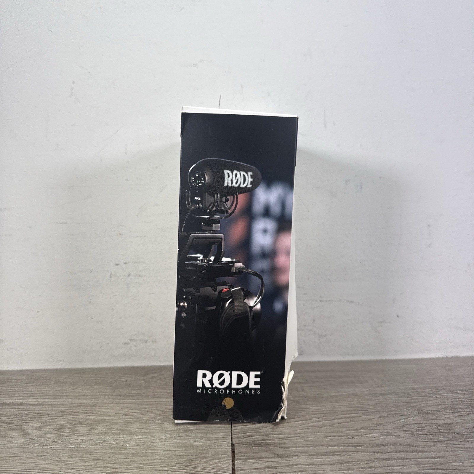 RODE VideoMic Pro Plus On-Camera Shotgun Microphone + Deadcat + Battery