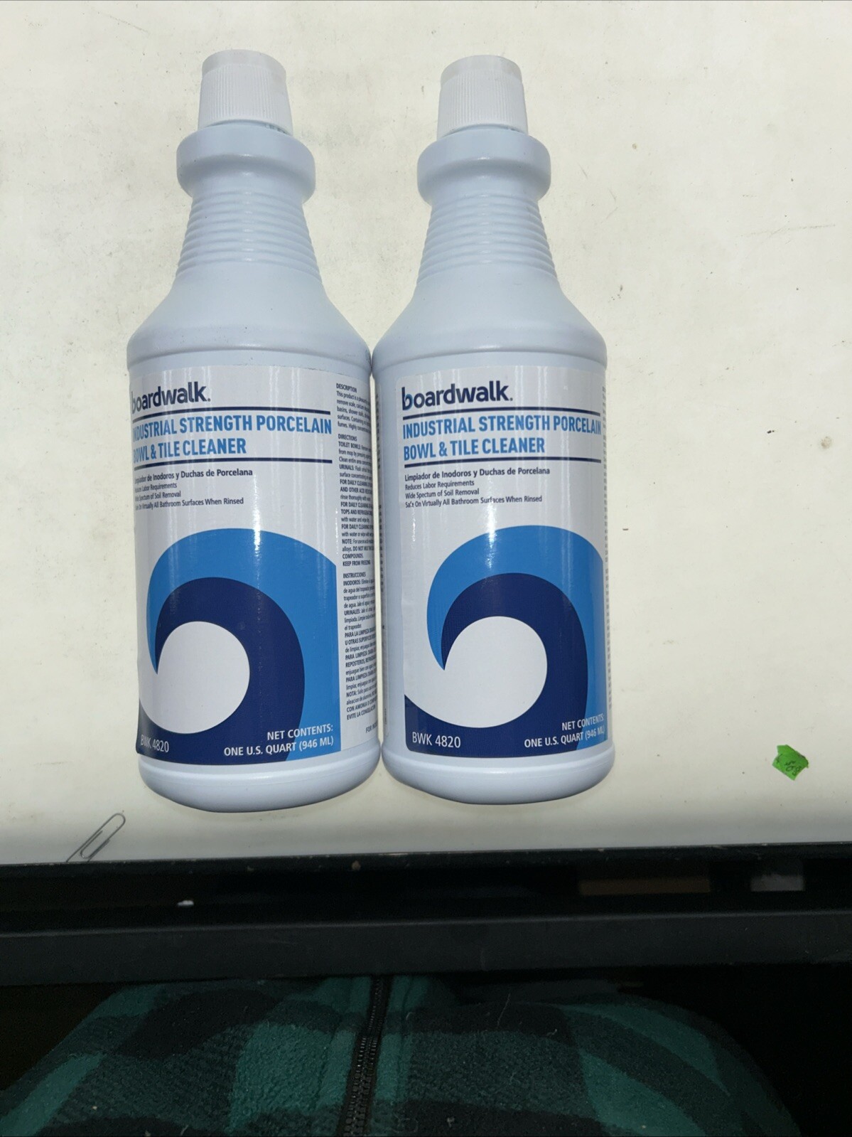 Boardwalk Industrial Strength Porcelain Bowl & Tile Cleaner BWK 4820 2 X Quart