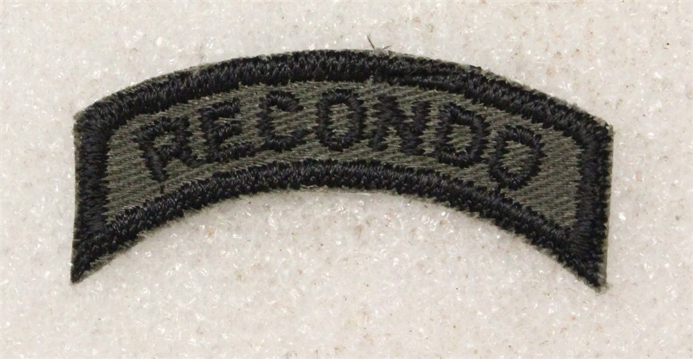 Army patch 5003: "RECONDO" tab - subdued on twill w/cut edge