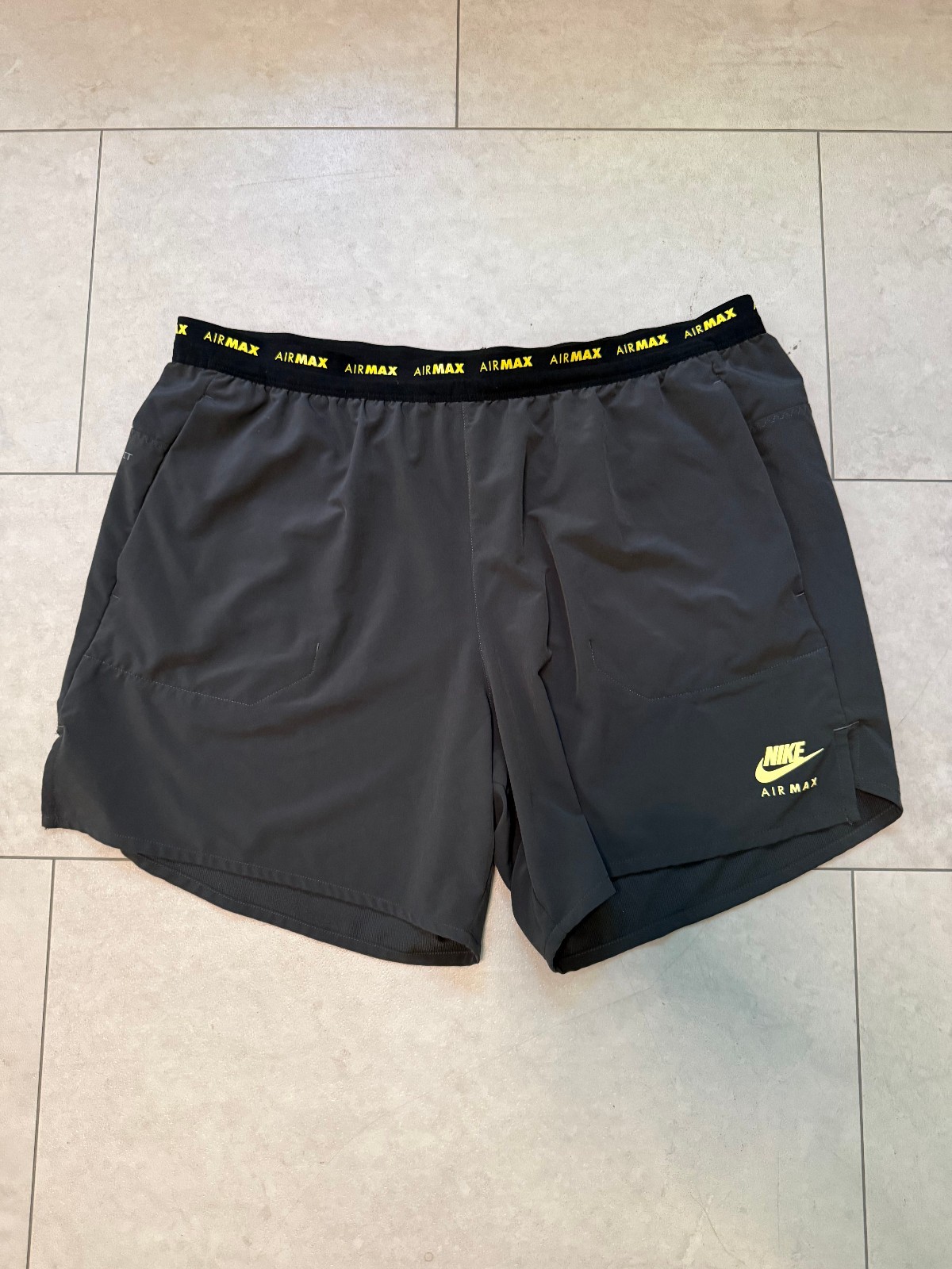 Nike Air Max Woven Men Training Shorts FB2493-406 Size XXL