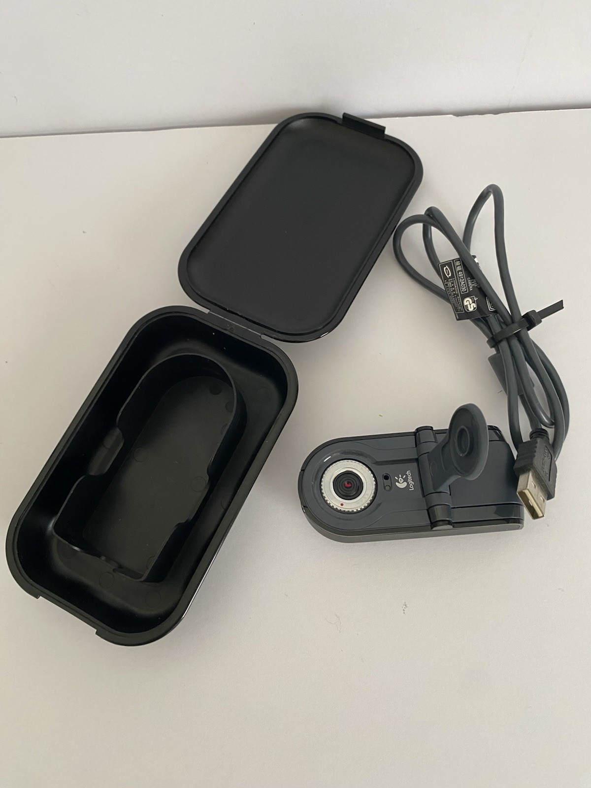 Logitech V-UJ15 Quickcam USB Webcam W/ Carrying Case