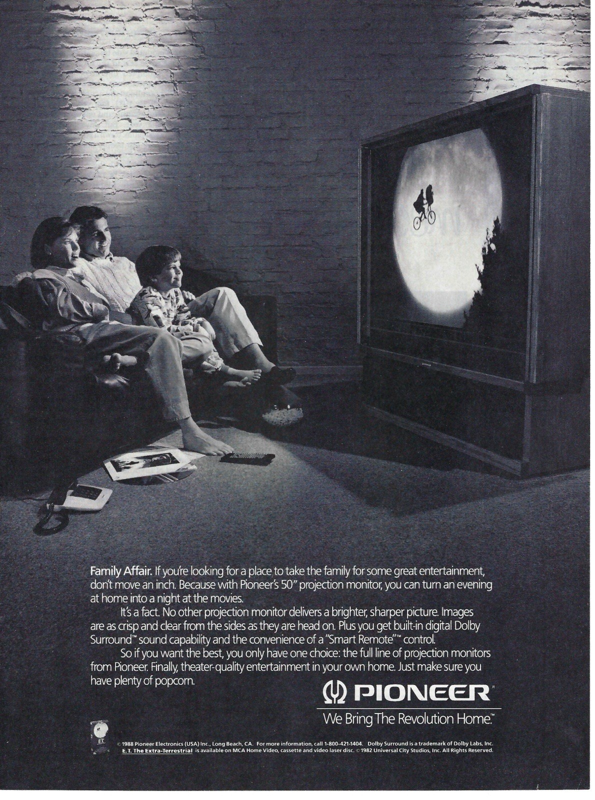 1988 Pioneer Electronics Family Affair Projection Monitor Vtg Print Ad/Poster