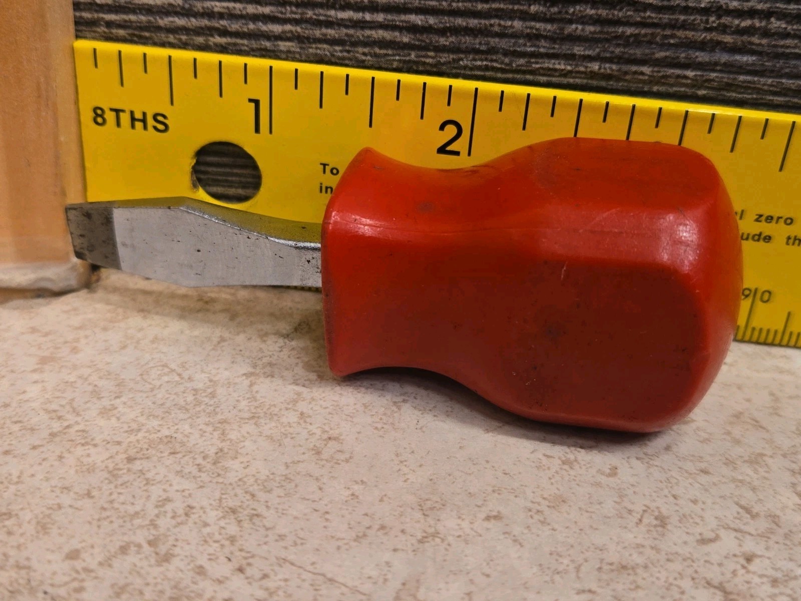 Mac Tools PN2SA Hard Red Handle Flat-Slotted Tip Stubby Short Screwdriver