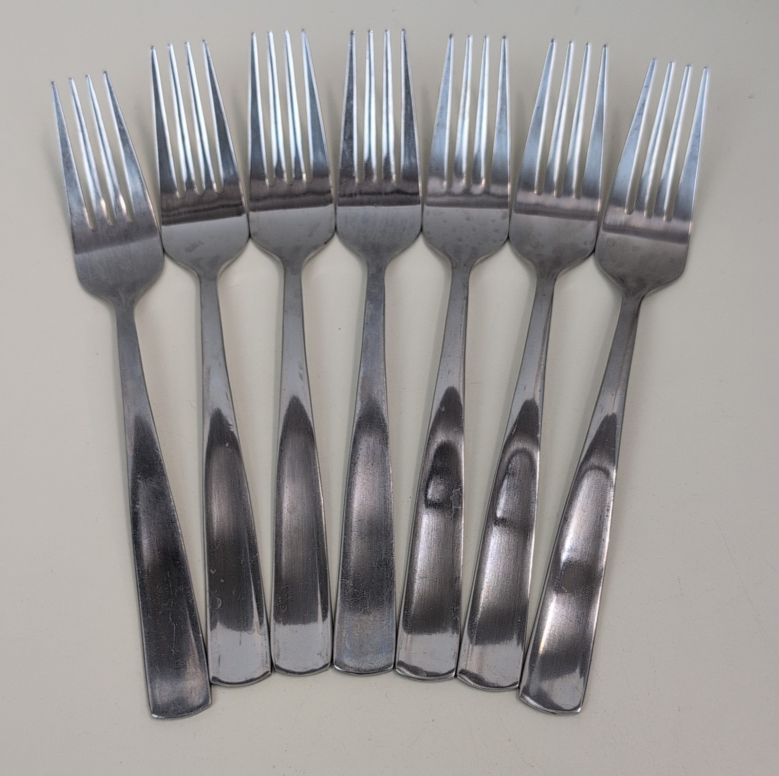 Pfaltzgraff 18/0 Stainless Steel Dinner Forks Set of 7 Flatware Replacement
