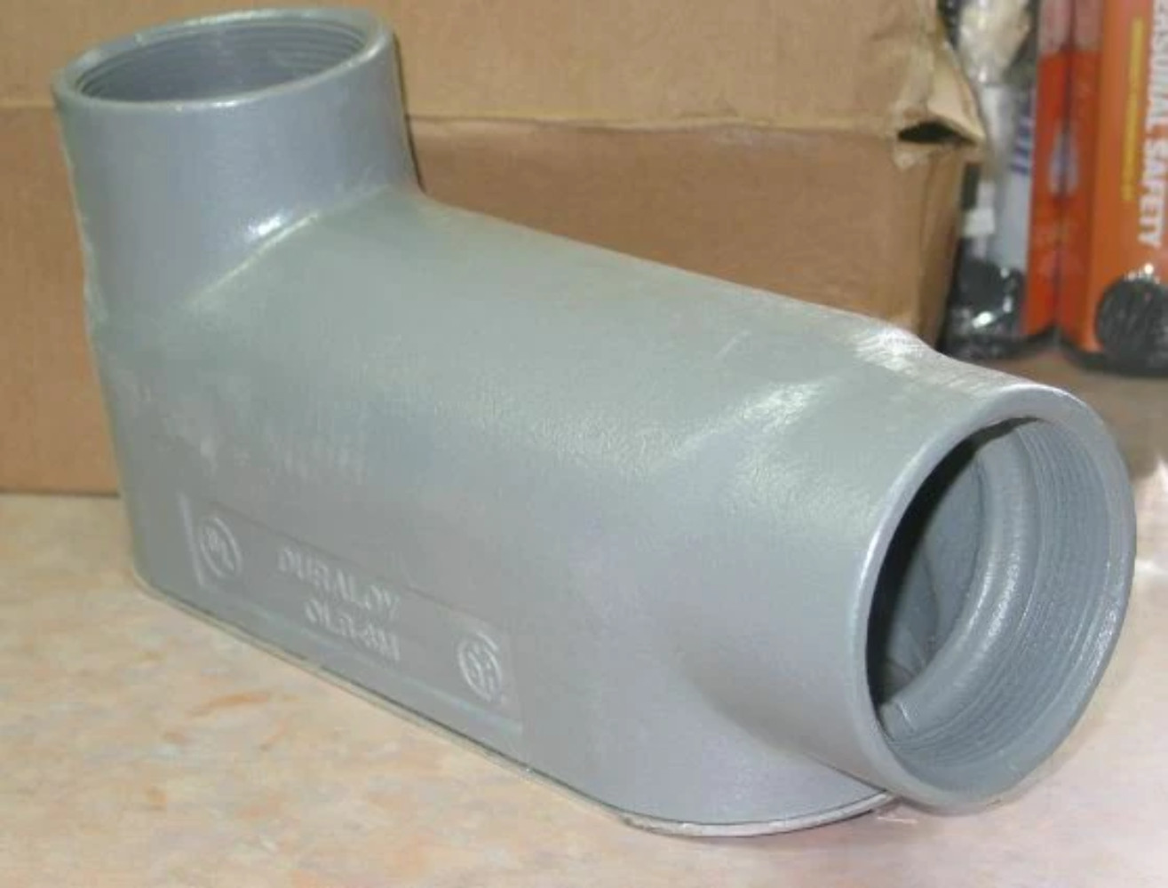 Hubbell Killark OLB-8M 3" Conduit Body w/ Cover, Malleable Iron, Type LB