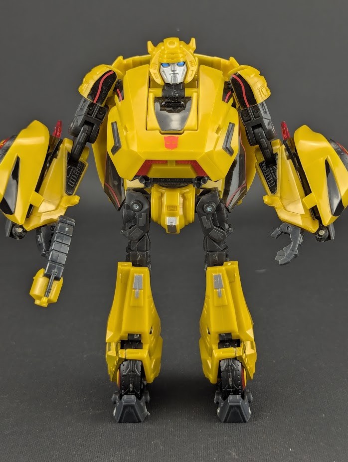 Transformers Generations Cybertronian Bumblebee complete Hasbro WFC Deluxe