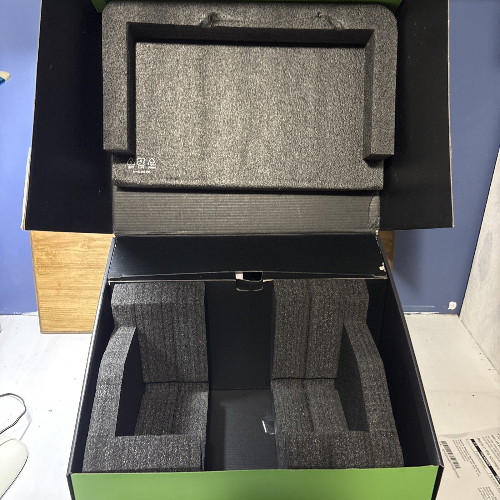 Microsoft Xbox Series X 1TB SSD-EMPTY BOX ONLY! NO CONSOLE!-Includes Packaging