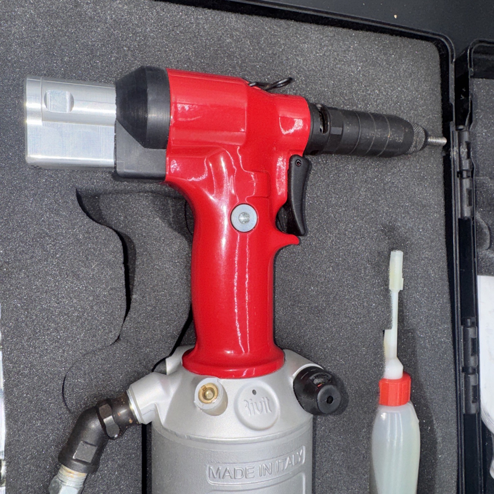 Atlas RIV938 rivet nut hydro pneumatic insert tool Great Condition!