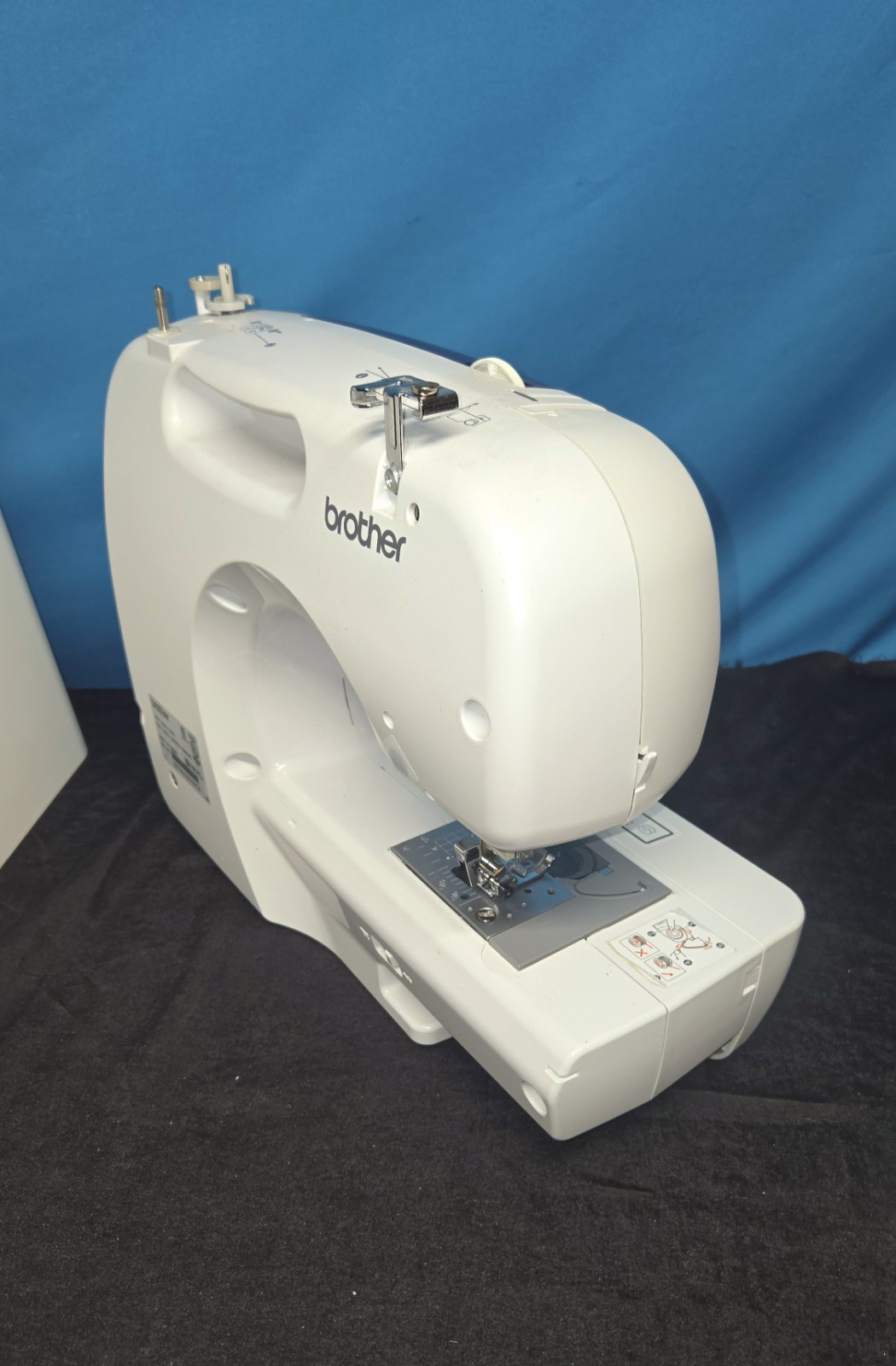 Brother CS-6000i Computerized Sewing Machine Foot Pedal & Hard Cover TESTED