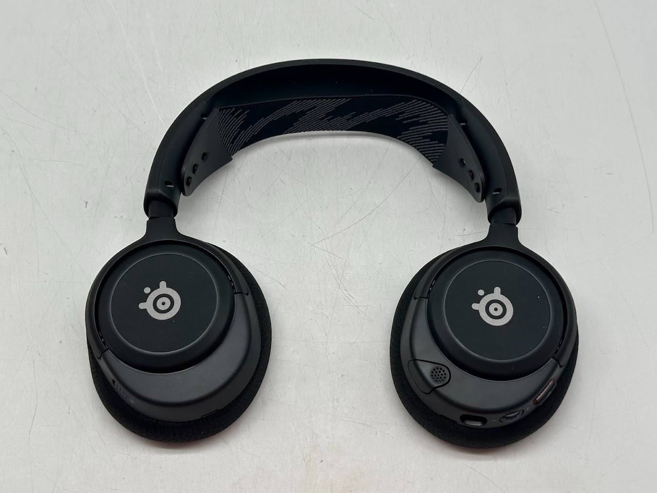 SteelSeries Arctis Nova 3 Multi-System Gaming Headset