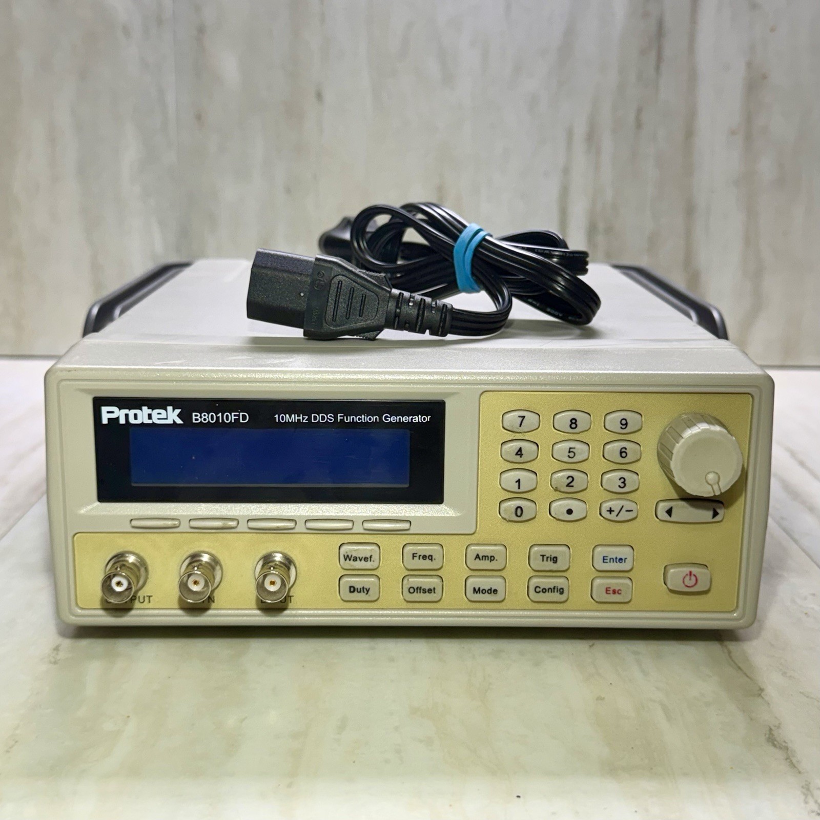 Protek B8010FD 10MHz DDS Function Generator Benchtop Signal Source TESTED