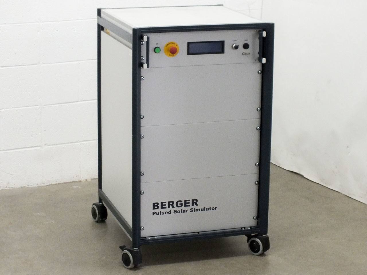 Berger PSS10 Pulsed Solar Simulator 230V 1700W w/ Electronicon Capacitors