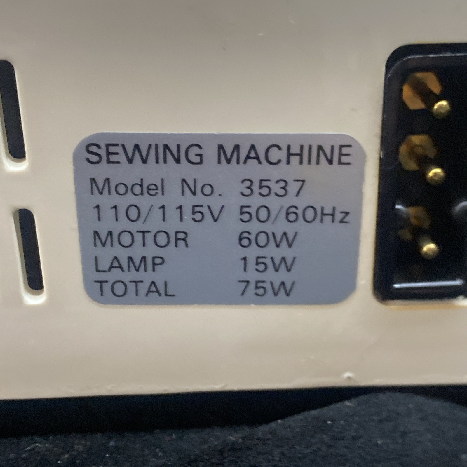 NECCHI 3537 SEWING MACHINE w/Foot Pedal Case Manual And Extra