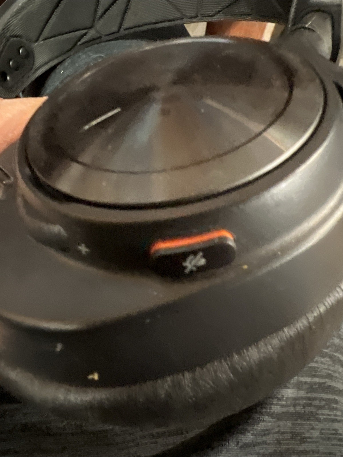 SteelSeries Wireless Headset - NO Base Station ONLY ONE SIDE WORKS