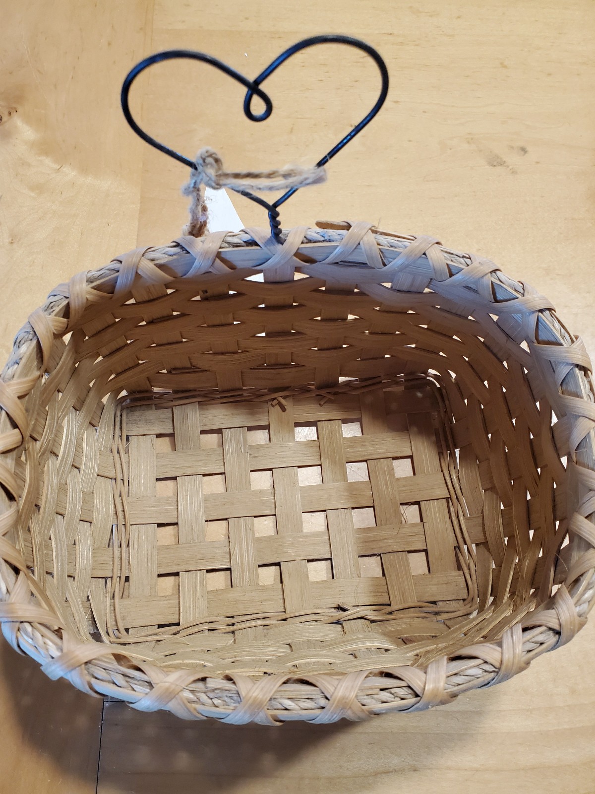 Rose Buddies Bluebird wicker basket