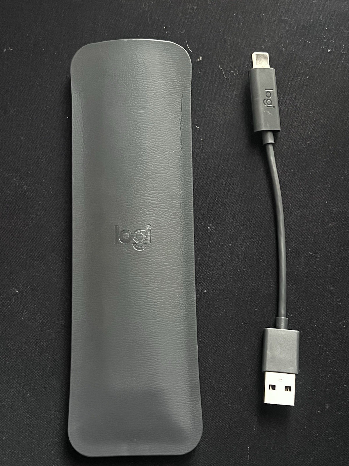 Logitech Spotlight 910-004654 Wireless Pointer Presentation Remote Controller