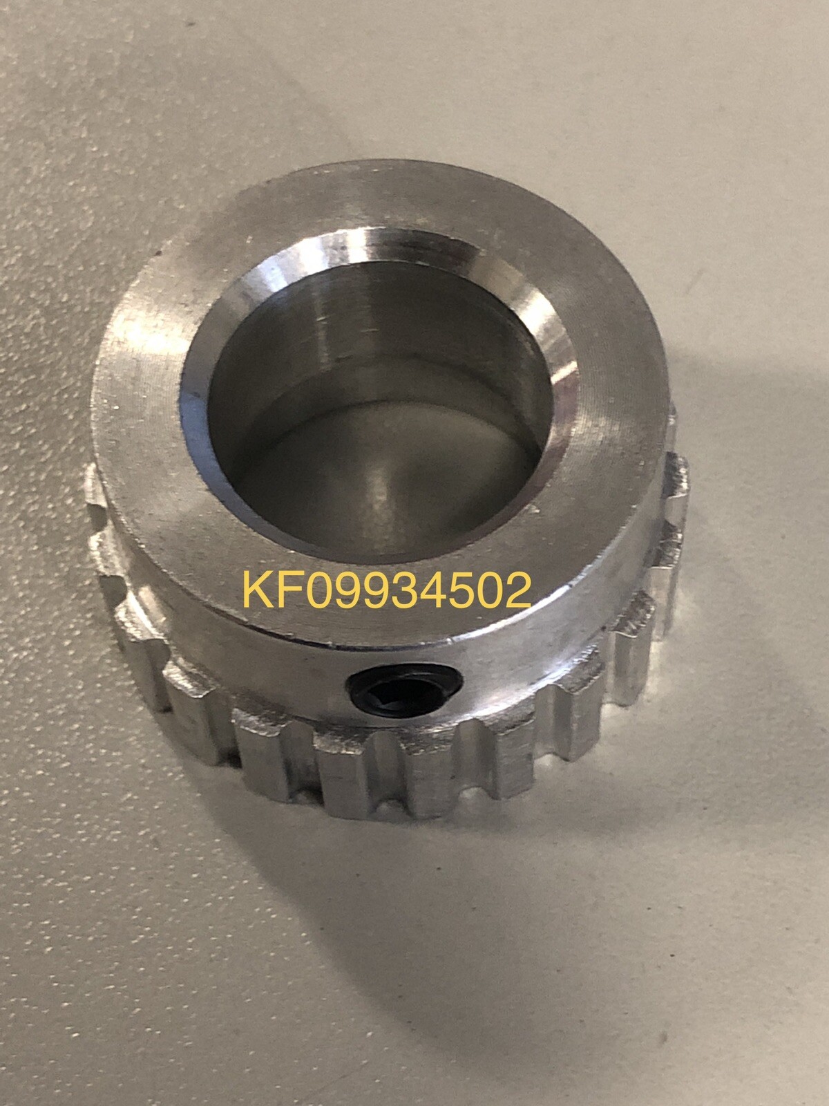 KF09934502 Pulley  Urge Roller