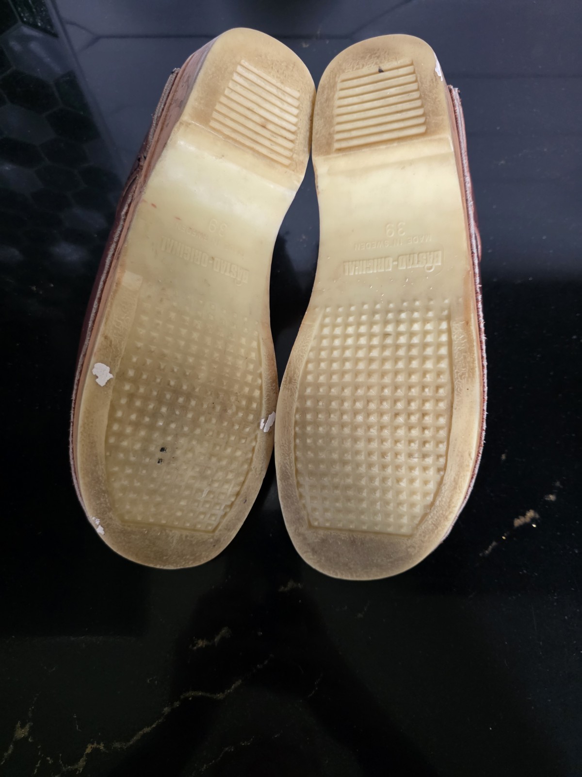 Basted Women's Original Toffeln Wood Clogs Size 8.5 Burgandy