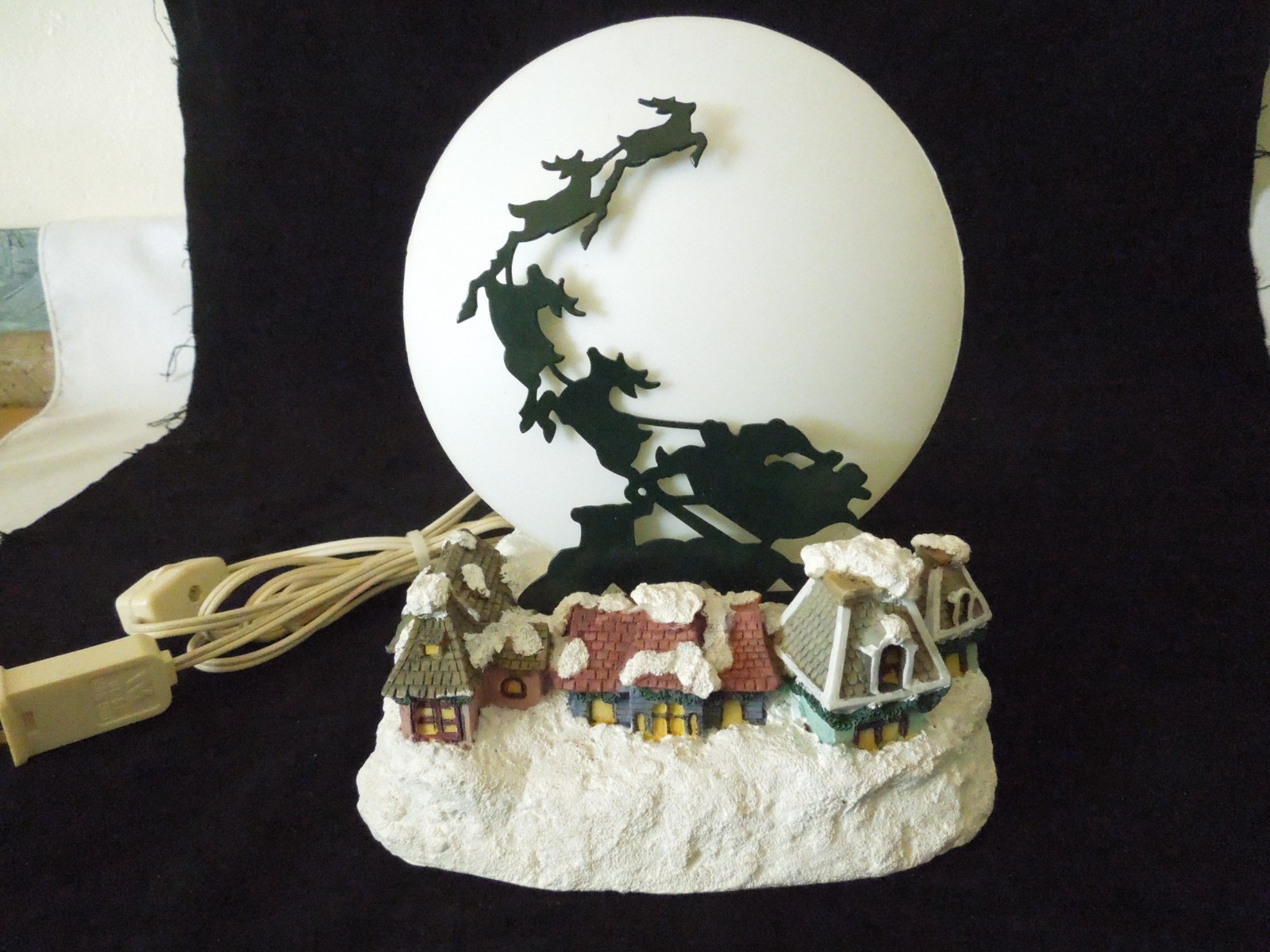 Vintage Shadowcaster Electric Night Light American Fun Snow Scene Santa w/ Moon