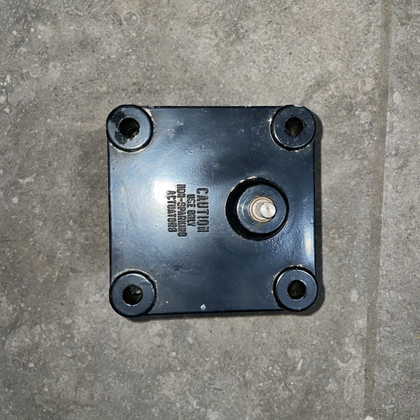 NEW DURCO 12CX103 6721 SNAP SWITCH FOR USE IN HAZARDOUS LOCATION