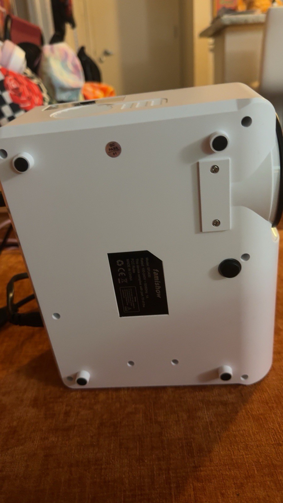 Famishow White Desktop Projector with HDMI & USB Connectivity