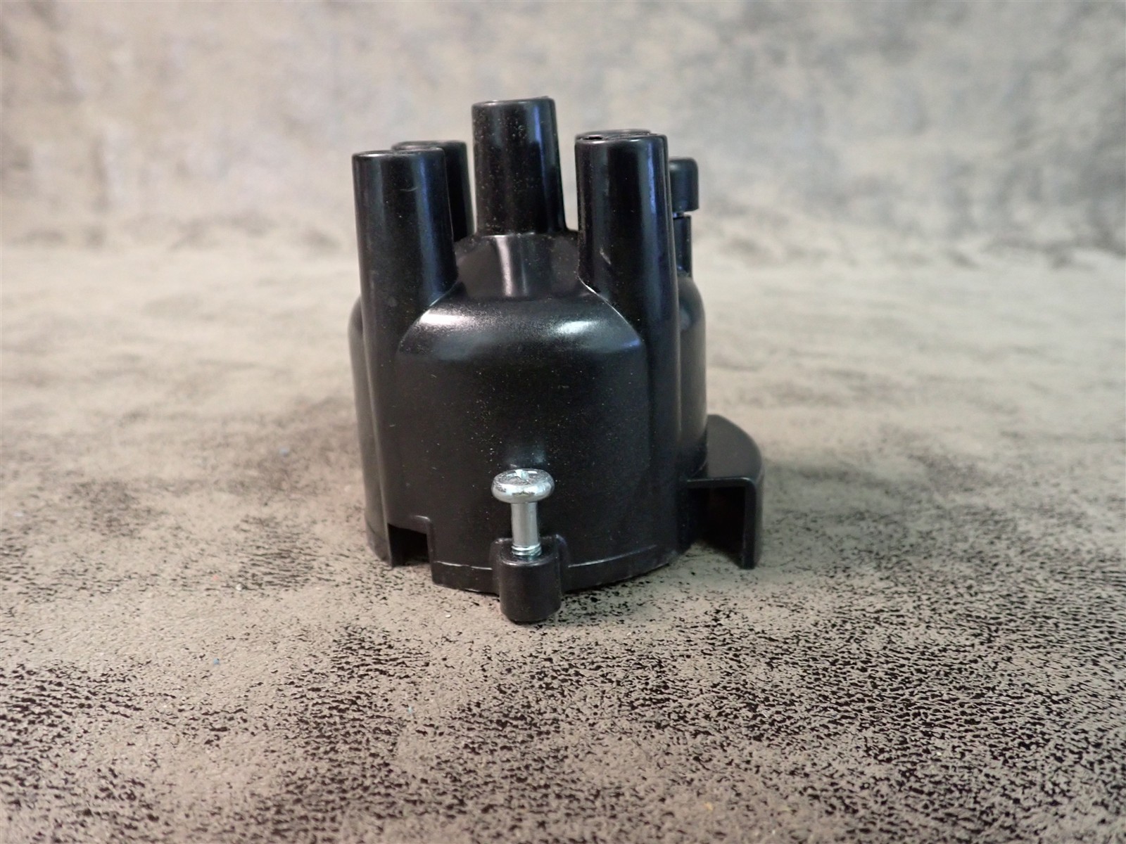 NEW WVE 5D1104 Distributor Cap (SS47)
