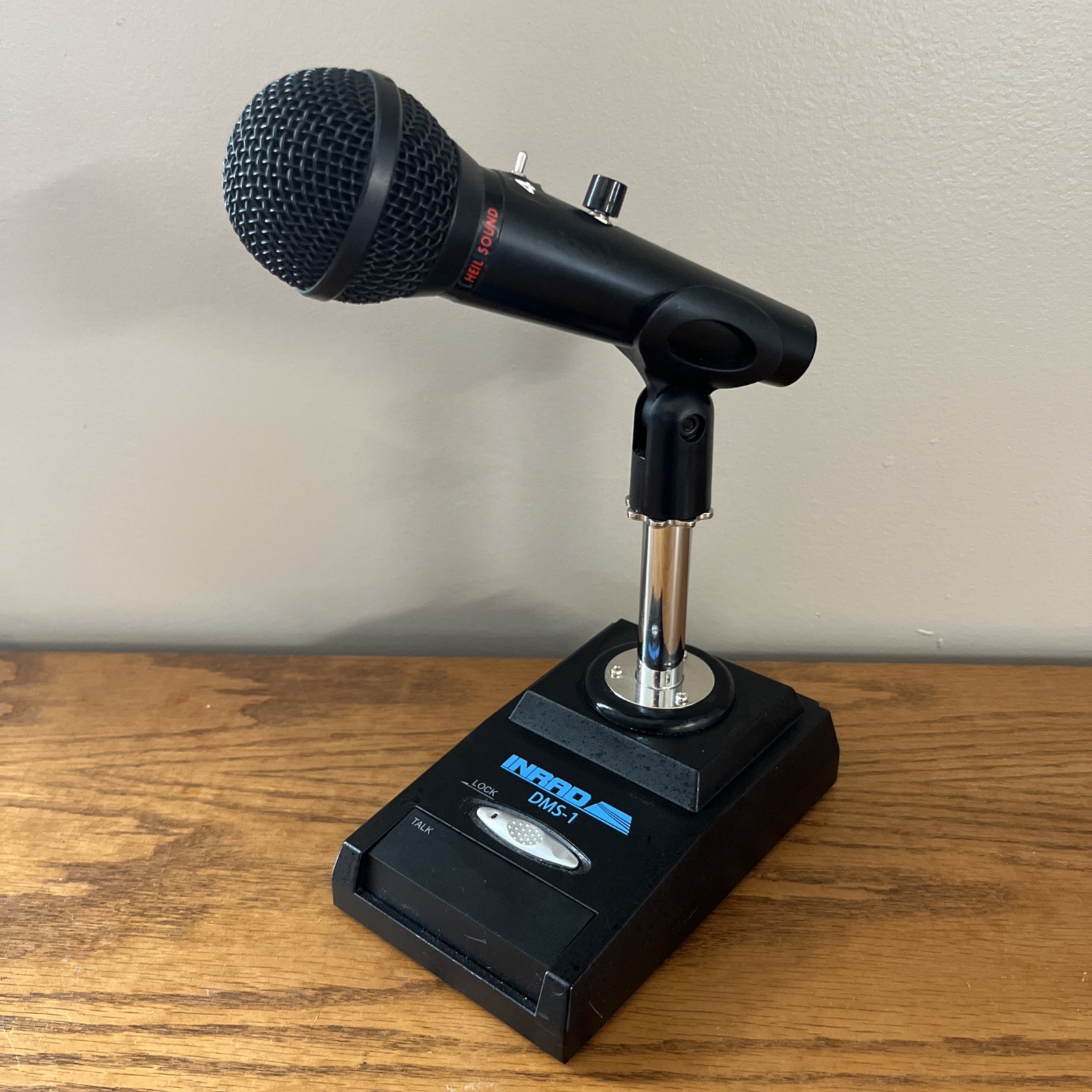 INRAD DMS-1 Microphone Stand and Heil HM-10 Cardioid Microphone Untested As Is
