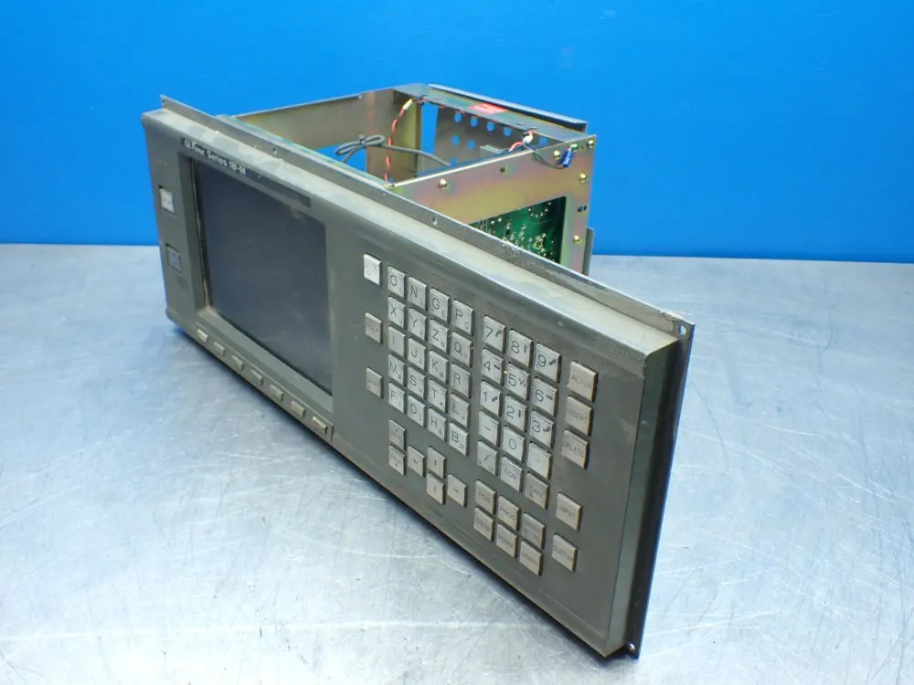 FANUC 9" CRT/MDI UNIT OPERATOR PANEL XA02B-0120-CE51#18M