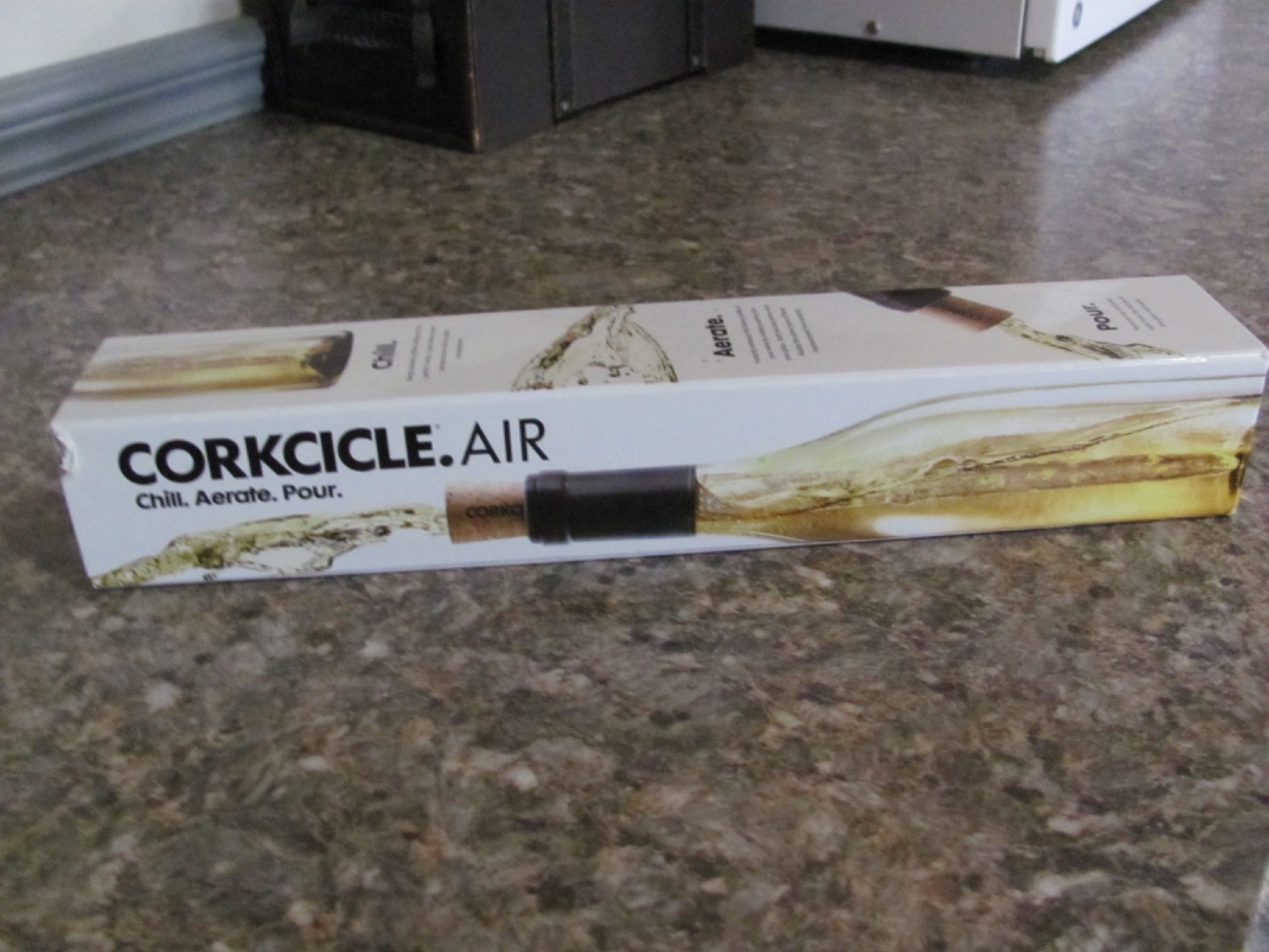 Corkcicle Air  Wine Bottle Chiller Cooler Chill Aerate Pour Reusable BPA Free