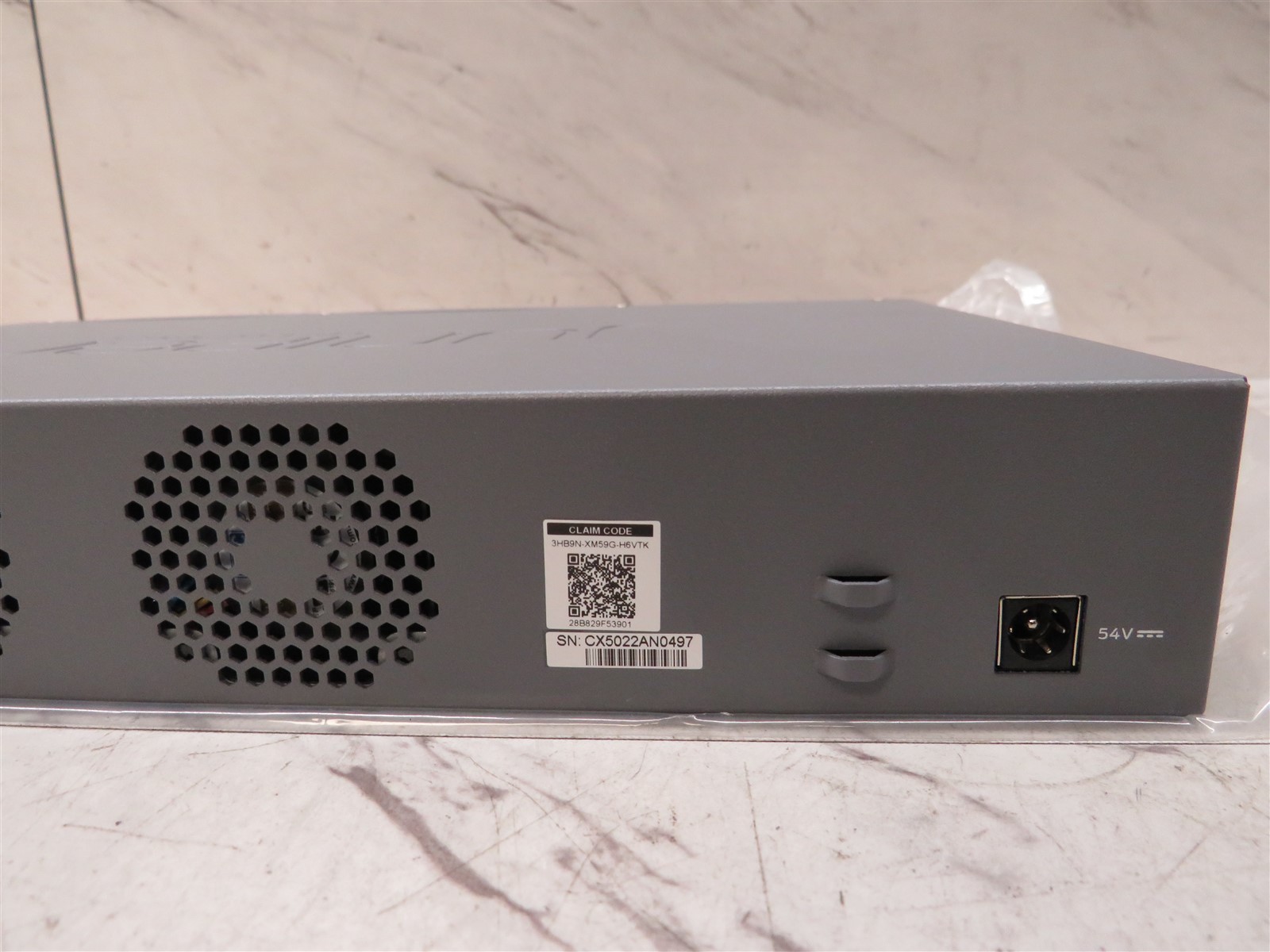 Open Box Juniper Networks Security Services Gateway SRX320-SYS-JB
