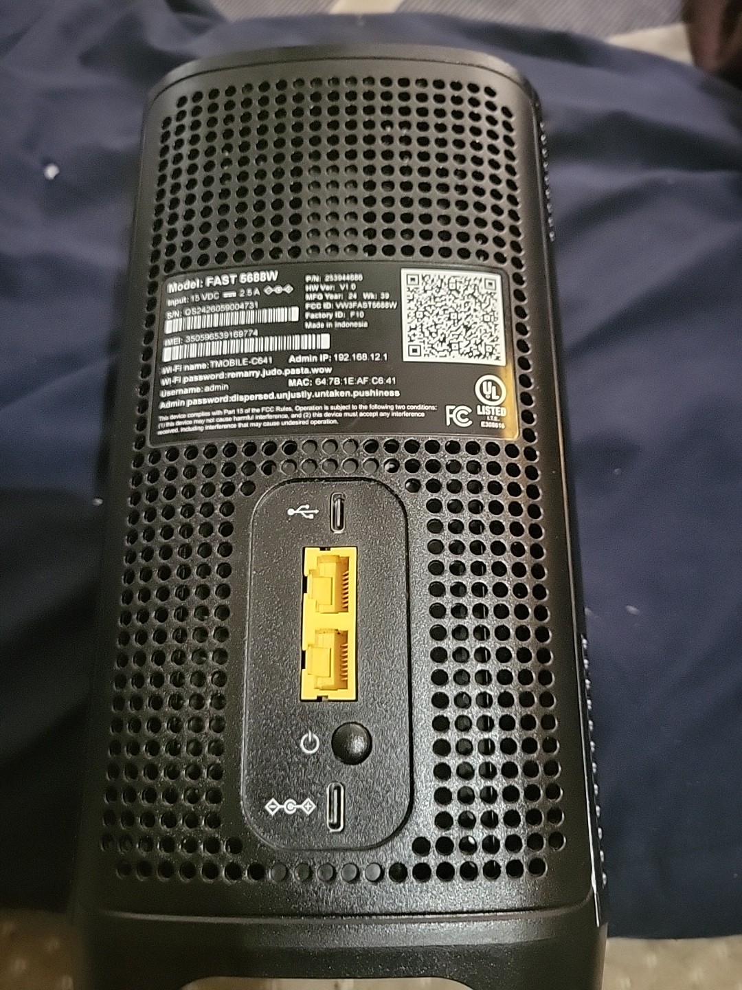 T-Mobile Sagemcom FAST 5688W 5G Home Internet Gateway, Wi-Fi 6, Dual-Band, 2×LAN