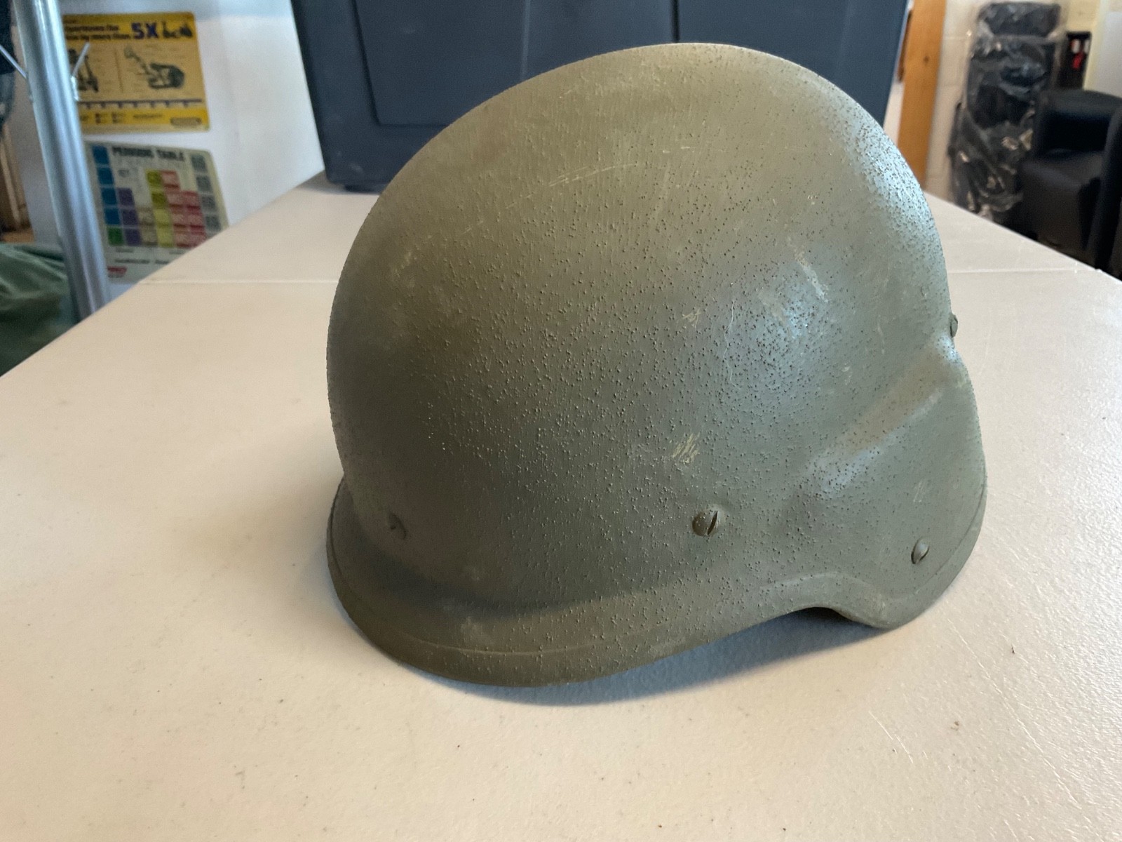 OLD ARMY MILITARY PASGT MADE W/ KEVLAR HELMET K-POT MEDIUM 8470-01-092-7527