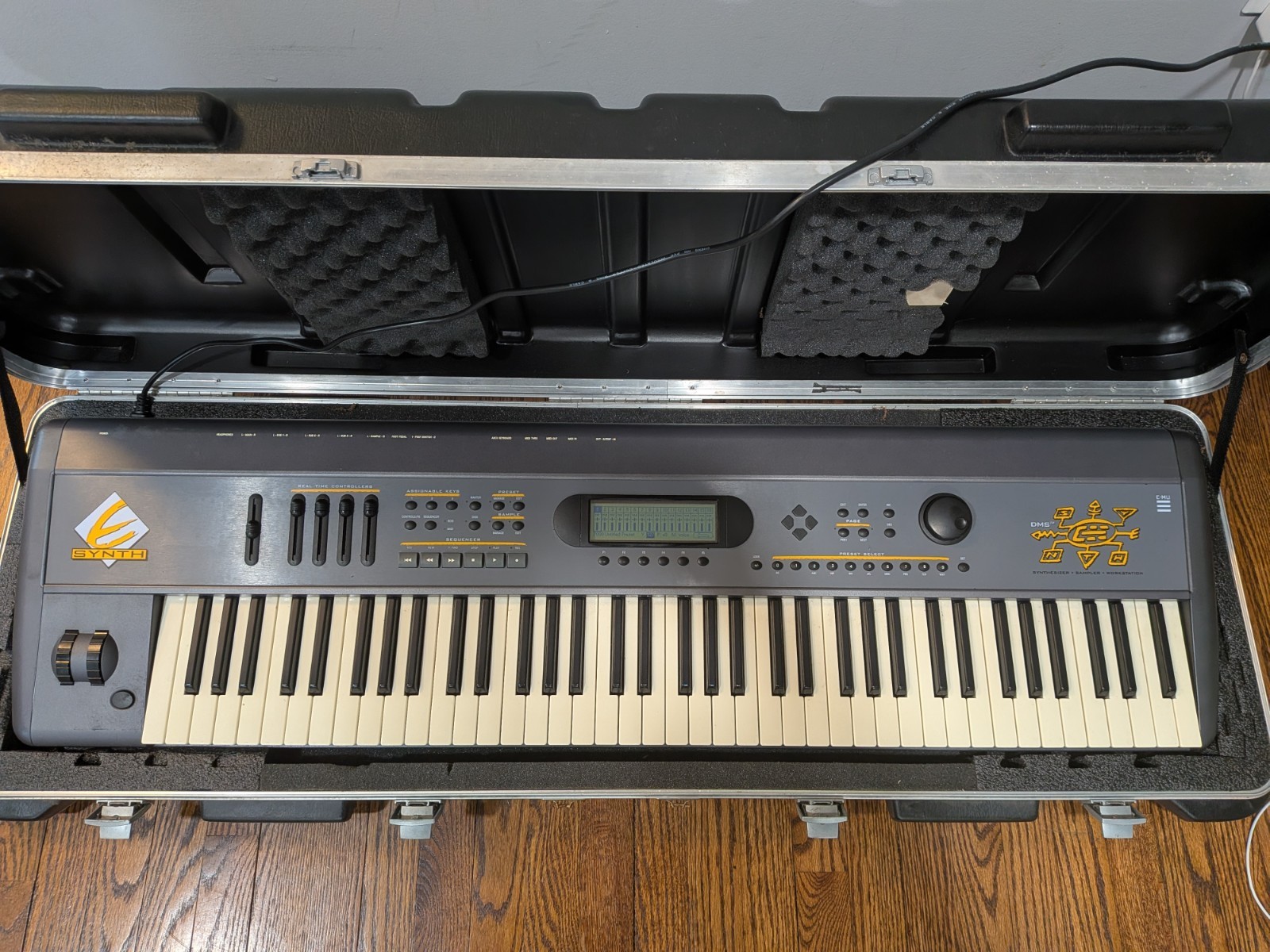 E-MU E-Synth 6903 Polyphonic Digital  Synthesiser Sampler Sequencer.