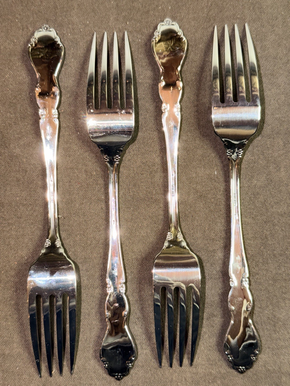 Oneida Dover Cube Set of 4 Dinner Forks Heirloom Stainless Flatware