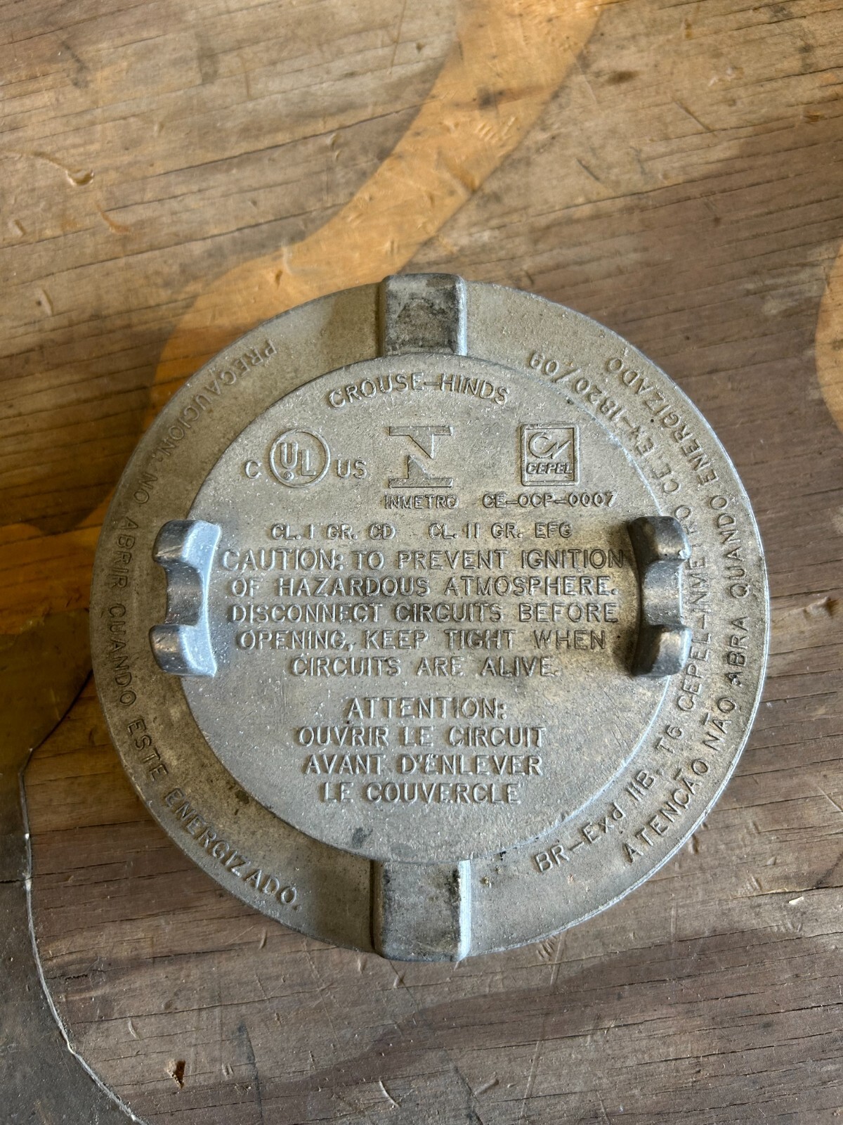 Crouse-Hinds explosion-proof conduit outlet box cover