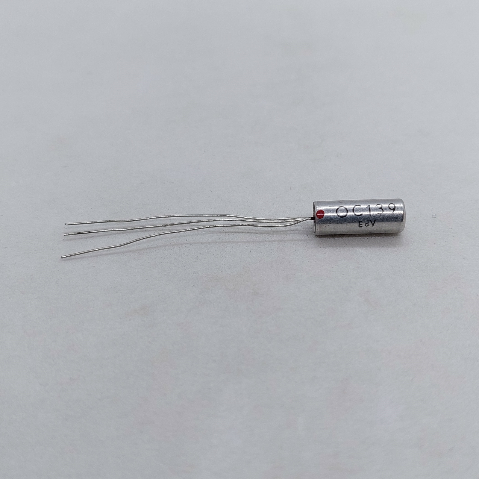 OC139 MULLARD METAL CAN GERMANIUM TRANSISTOR NOS x1PC