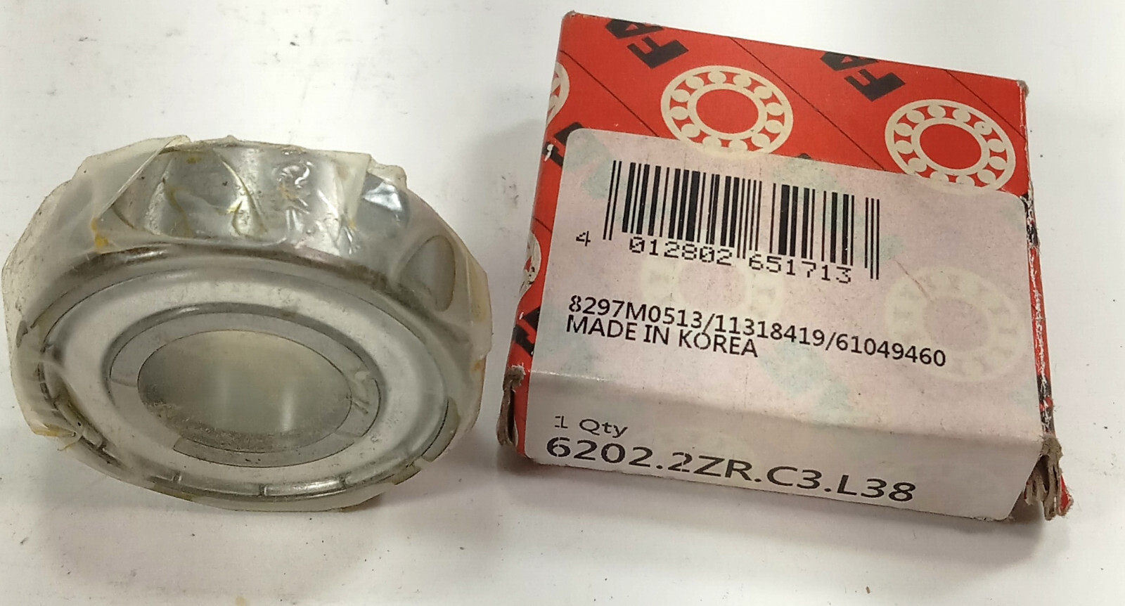 1 NEW FAG 6202. 2ZR.C3. L38 RADIAL BALL BEARING NIB ***MAKE OFFER***
