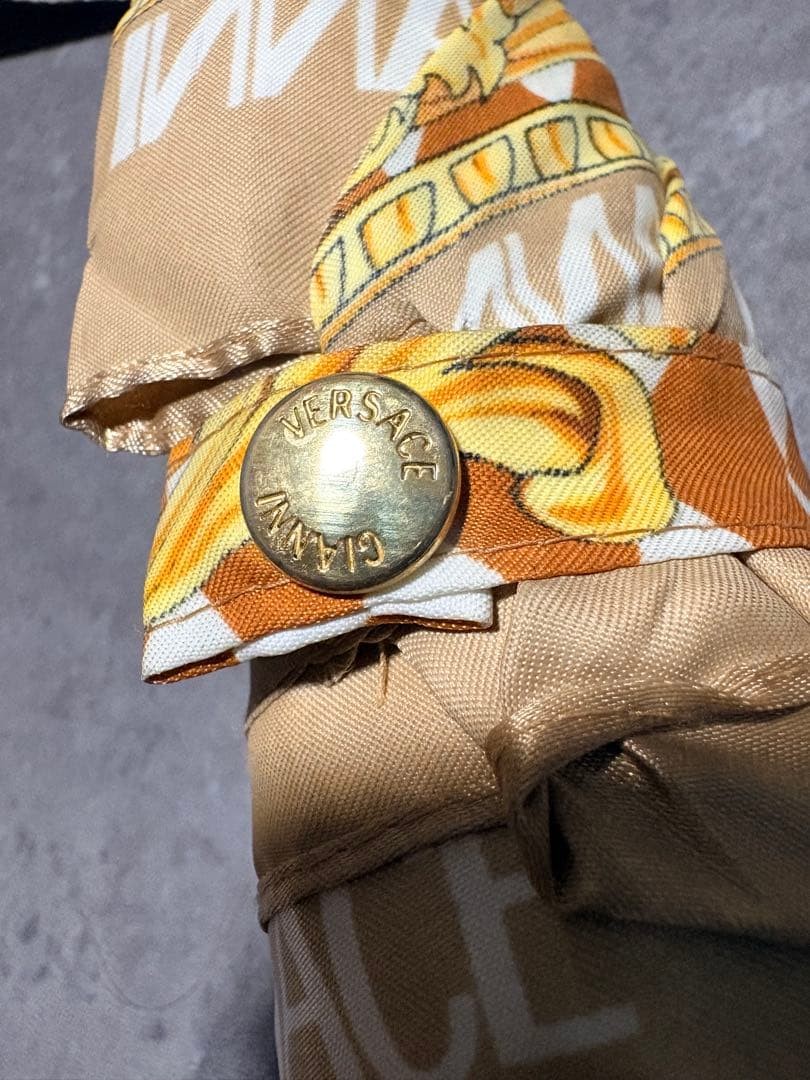 Authentic Vintage Gianni Versace beige Baroque pattern foldable umbrella Used