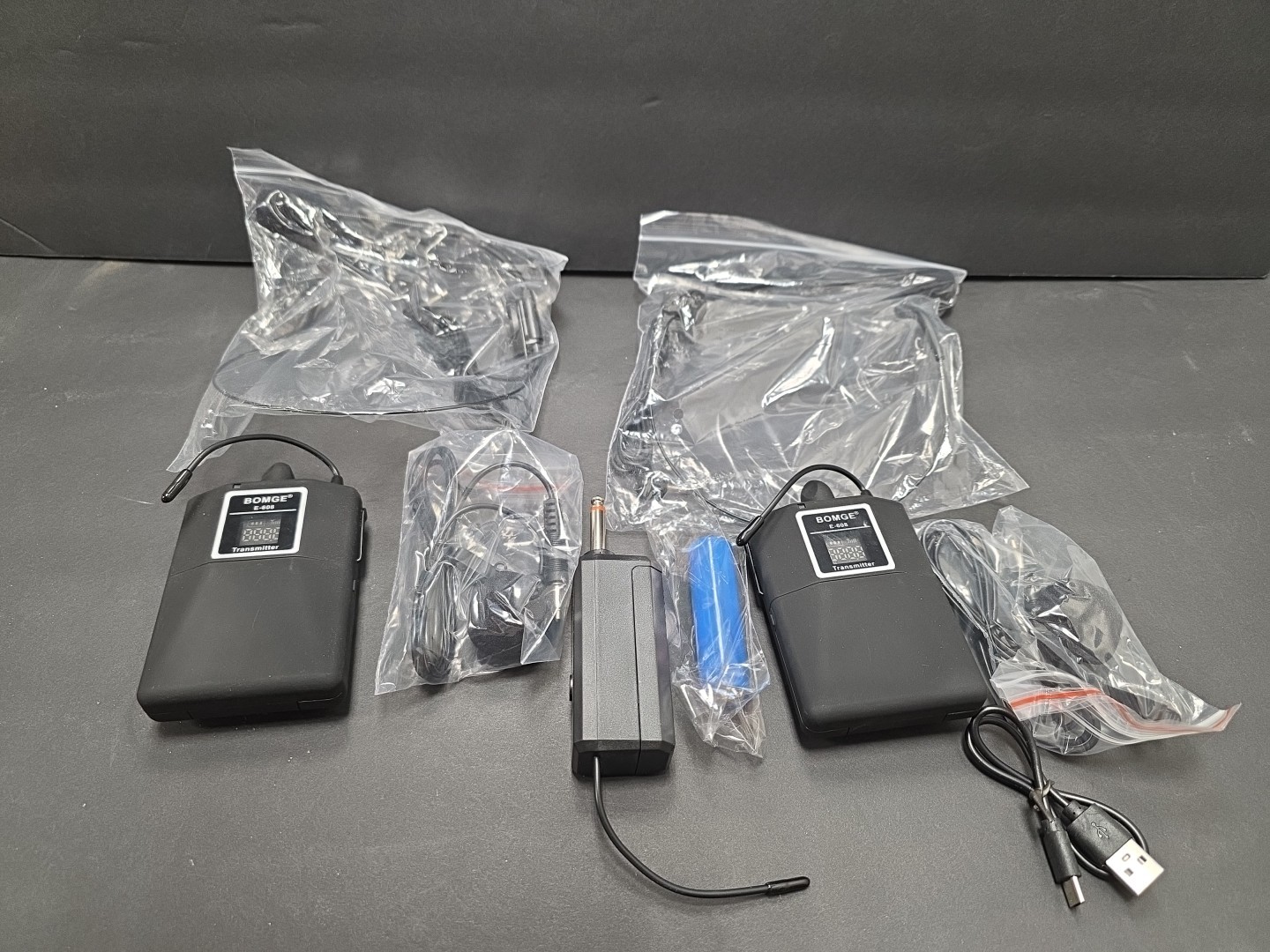 Bomge E-608 Wireless Bodypack Transmiter Unit