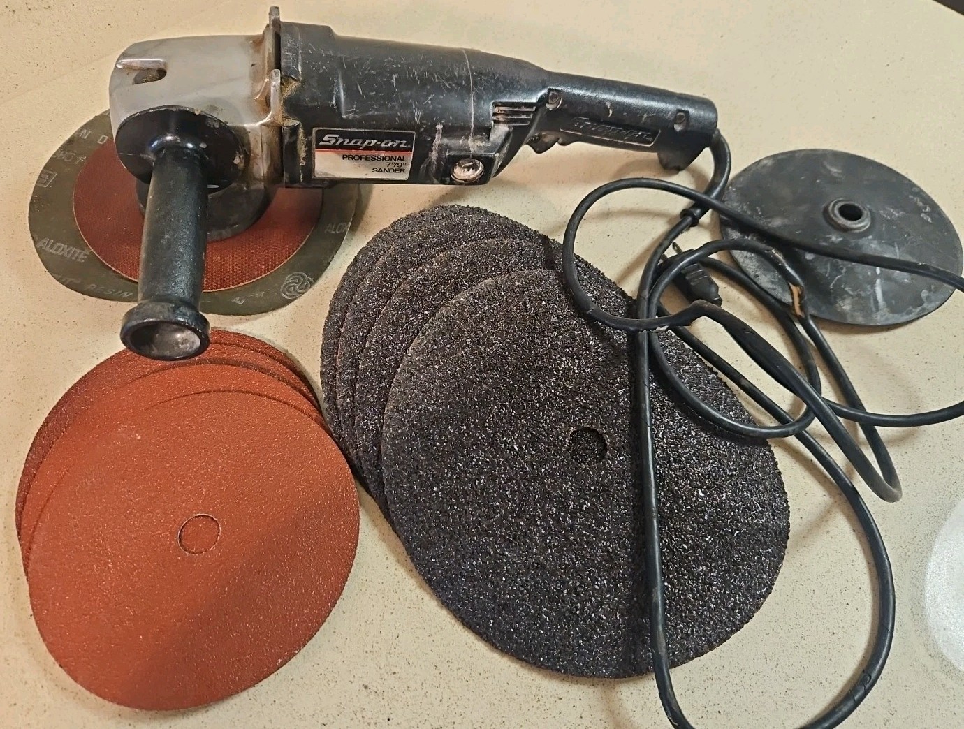 Snap On Professional Electric 7"/9"Sander 5000 RPM ET 1370 Type 100 Black 120 V