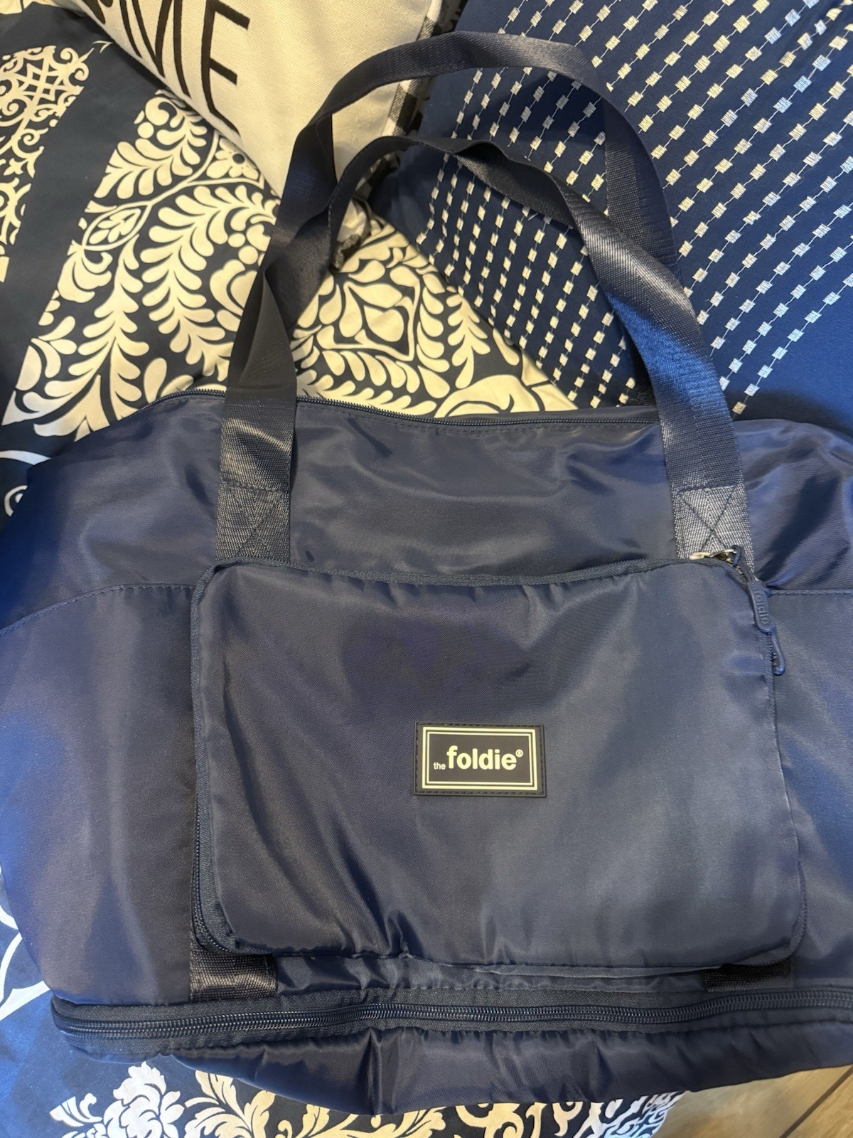 NWT The Foldie Original Travel Expandable Foldable Tote Bag 40L Navy