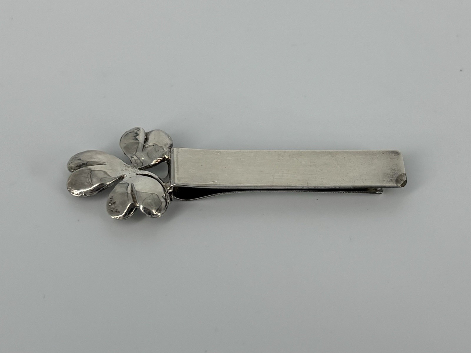 LEONORE DOSKOW INC. Silver Plate Minimalist Clover BOOKMARK 1980’s