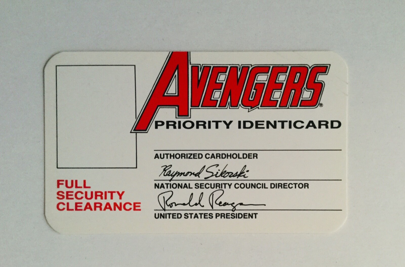 Avengers comics original rare membership card 1982