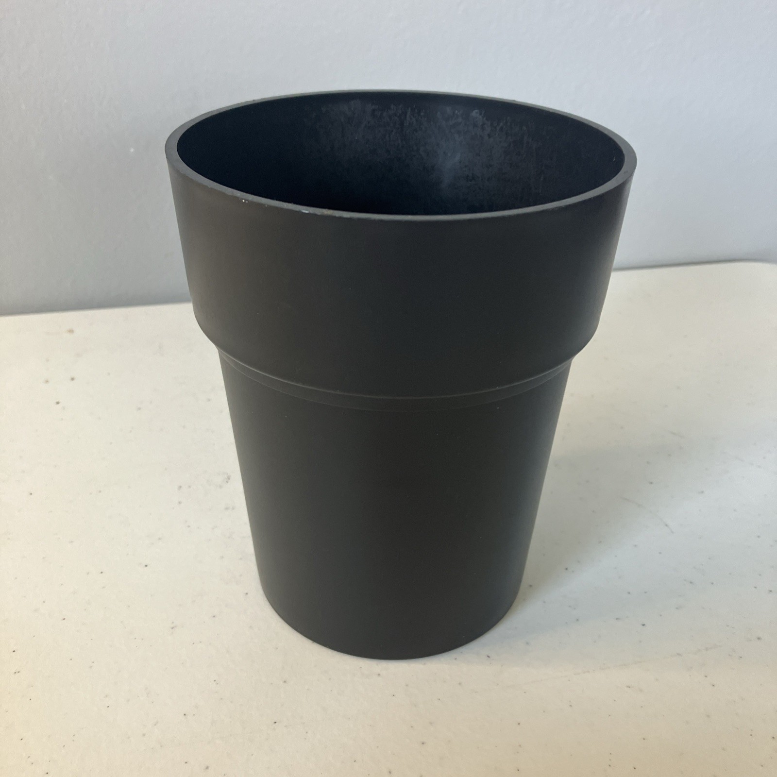 Hide-a-Key Flower Pot. Great hidden compartment for your keys or cash.