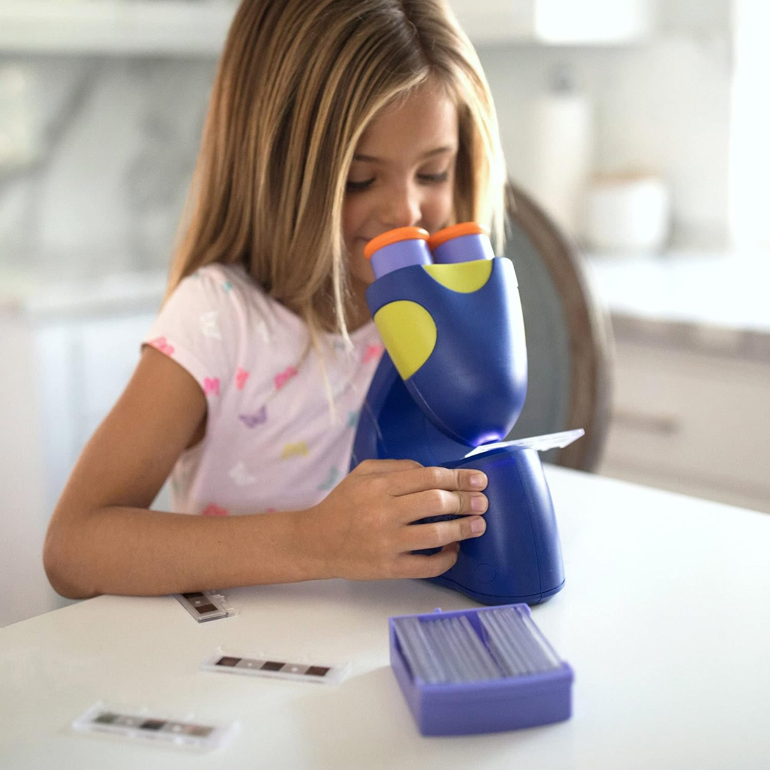 Geosafari Jr. Talking Microscope Featuring Bindi Irwin: Microscope for Kids, STE
