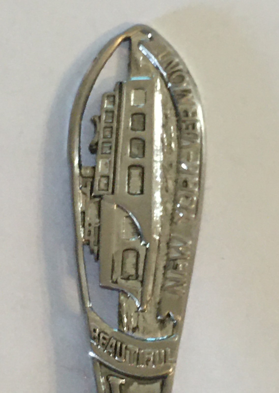 New York Vermont Beautiful Lake Champlain Vintage Souvenir Spoon Collectible